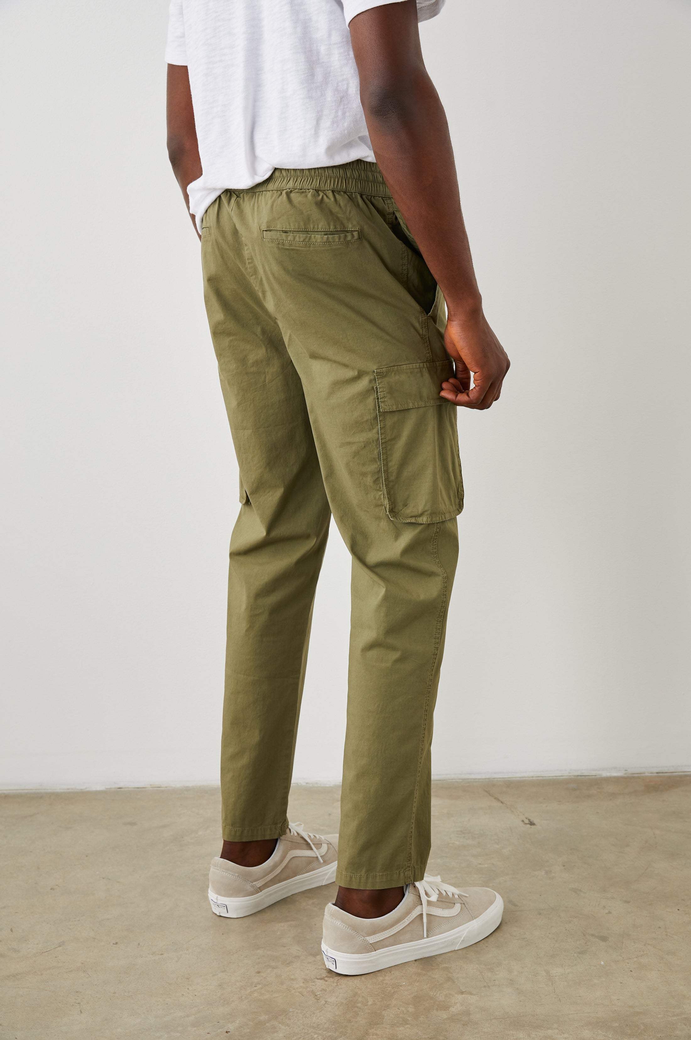 EMMERSON PANT - OLIVE